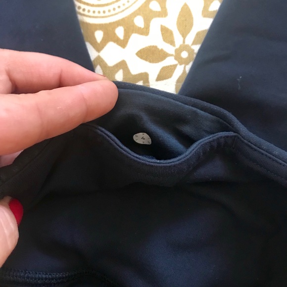 Lululemon High Times Deep Breath Nocturnal Teal Size 4 - Picture 9 of 11